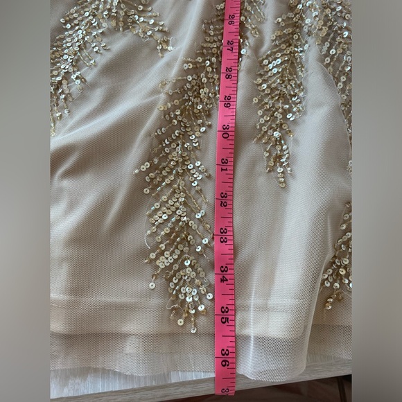 Aidan Mattox
Beaded Cap Sleeves Sheath Cocktail Dress size 10 - Picture 9 of 15